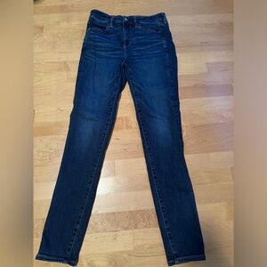 AMERICAN EAGLE women’s high rise jegging